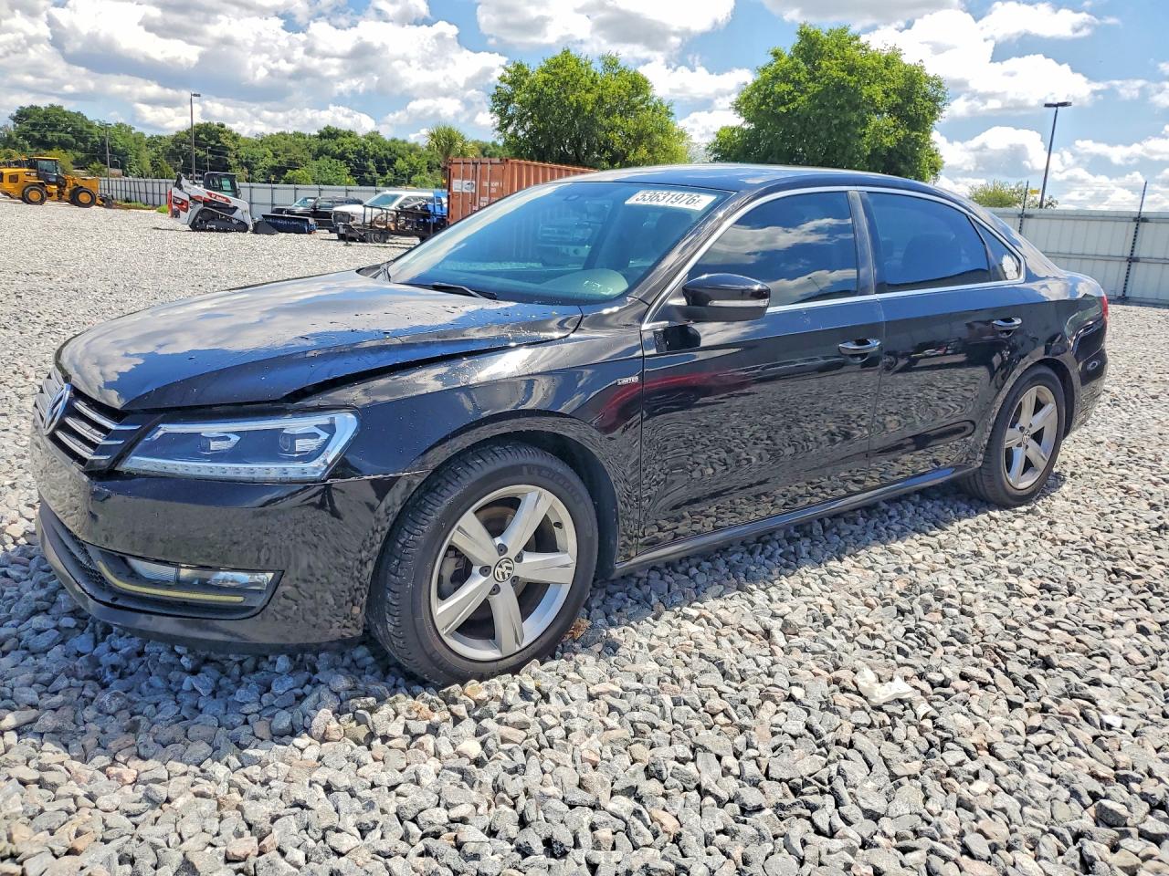 Salvage Volkswagen Passat Image