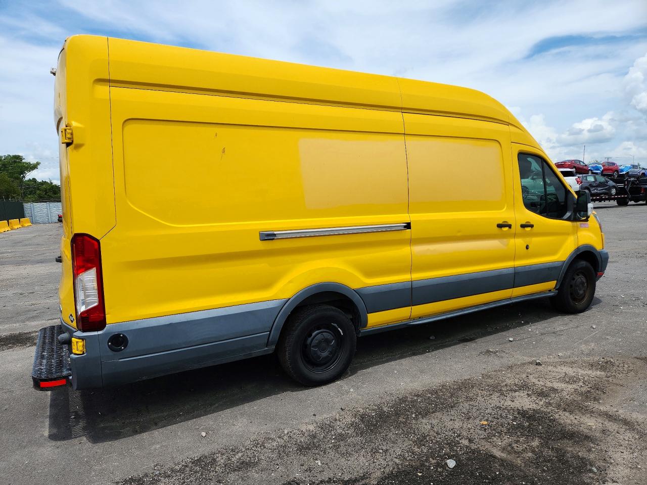 Ford Transit T-250