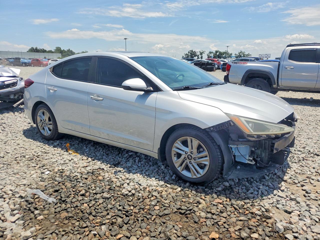 Hyundai ELANTRA Value Edition