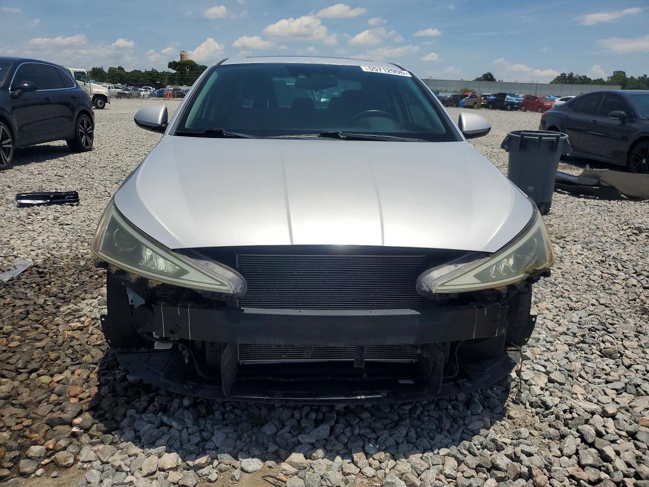 Hyundai ELANTRA Value Edition