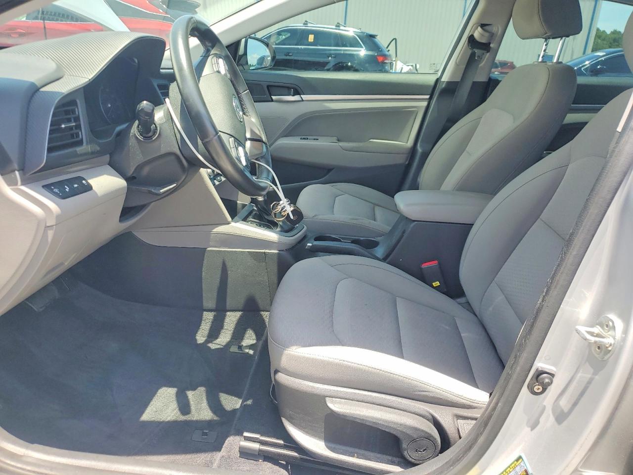 Hyundai ELANTRA Value Edition