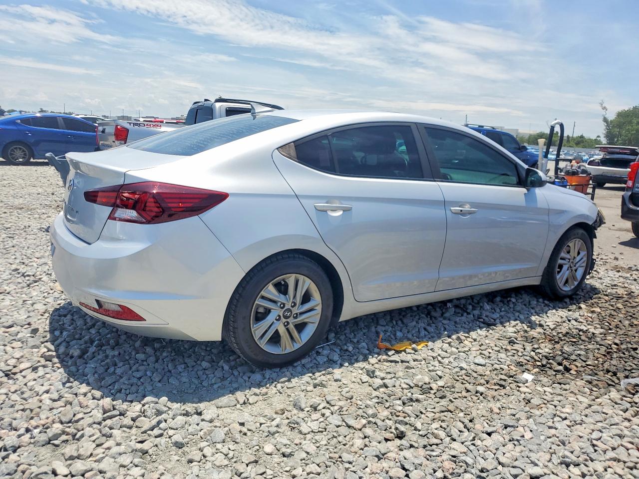 Hyundai ELANTRA Value Edition