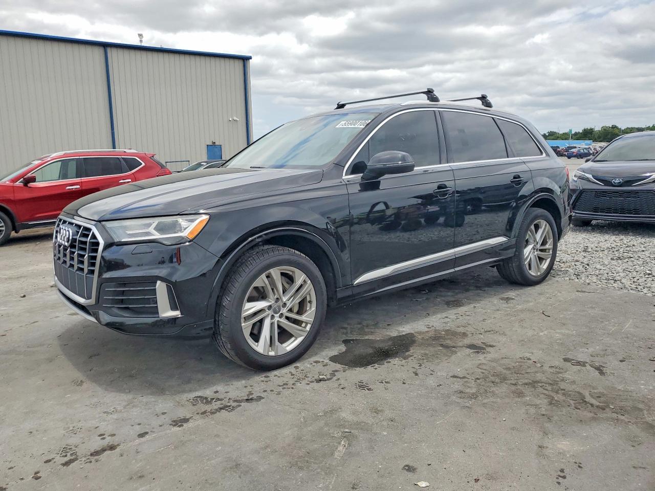 Salvage Audi Q7 Image