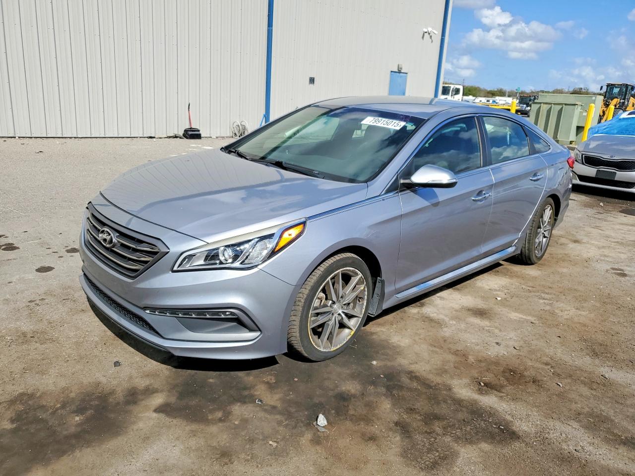 Salvage Hyundai SONATA Image