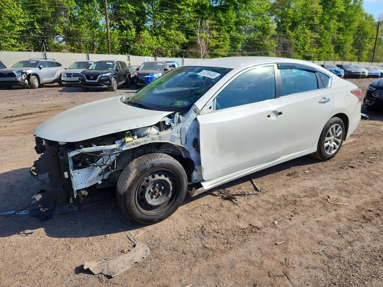 Salvage Nissan Altima Image