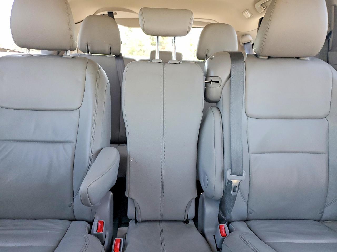 Toyota Sienna Xle 8-passenger
