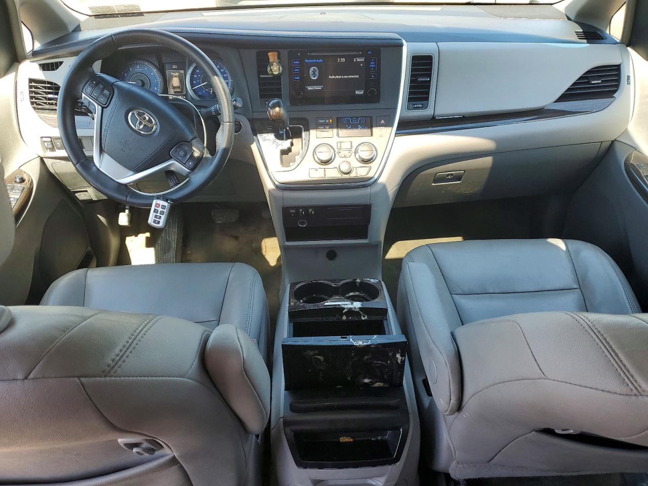Toyota Sienna Xle 8-passenger