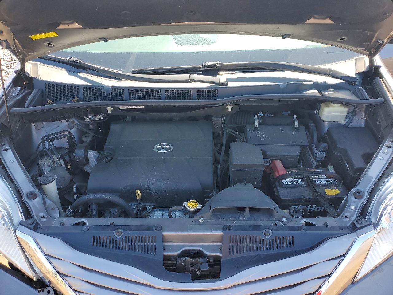 Toyota Sienna Xle 8-passenger