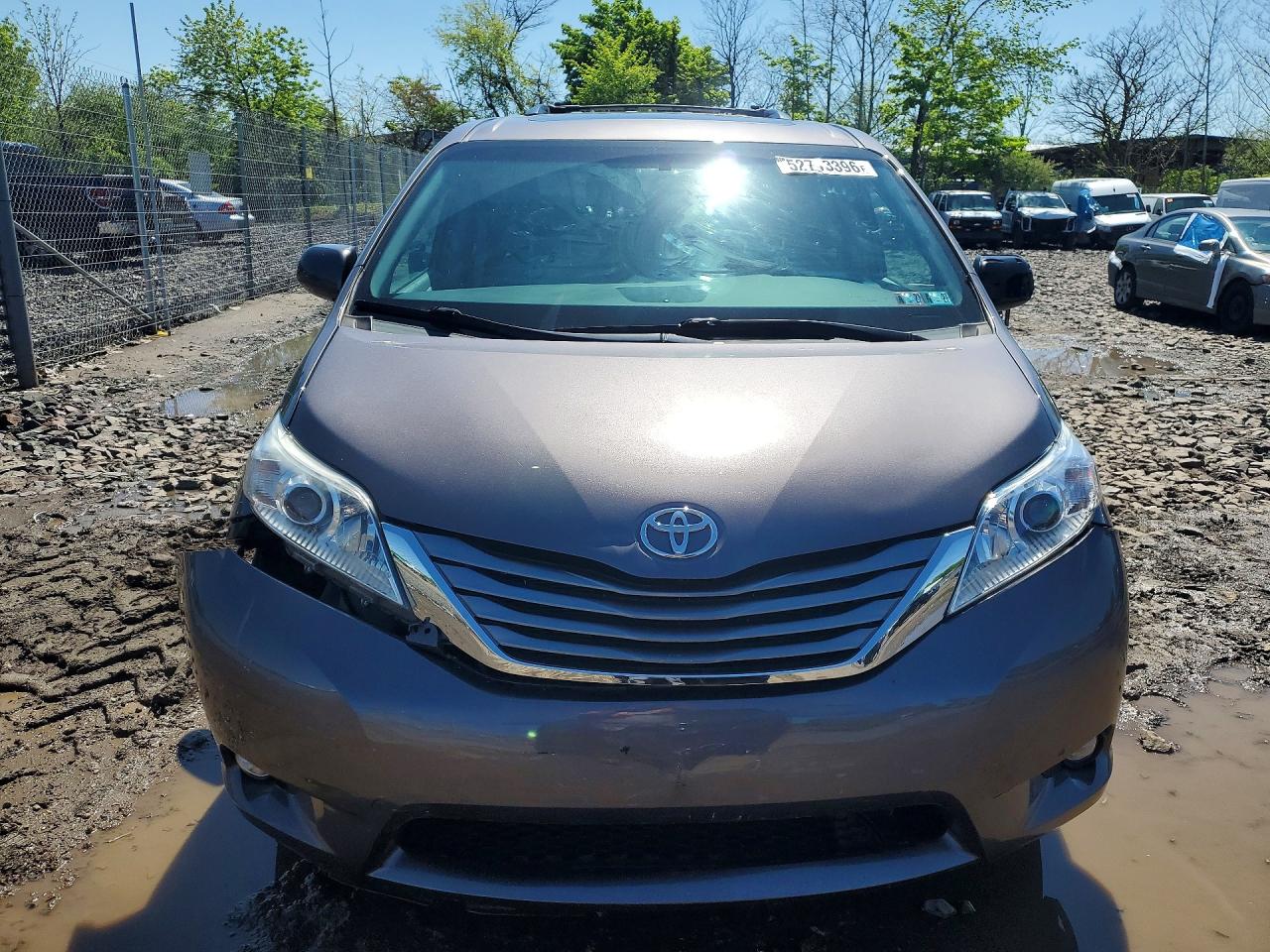 Toyota Sienna Xle 8-passenger