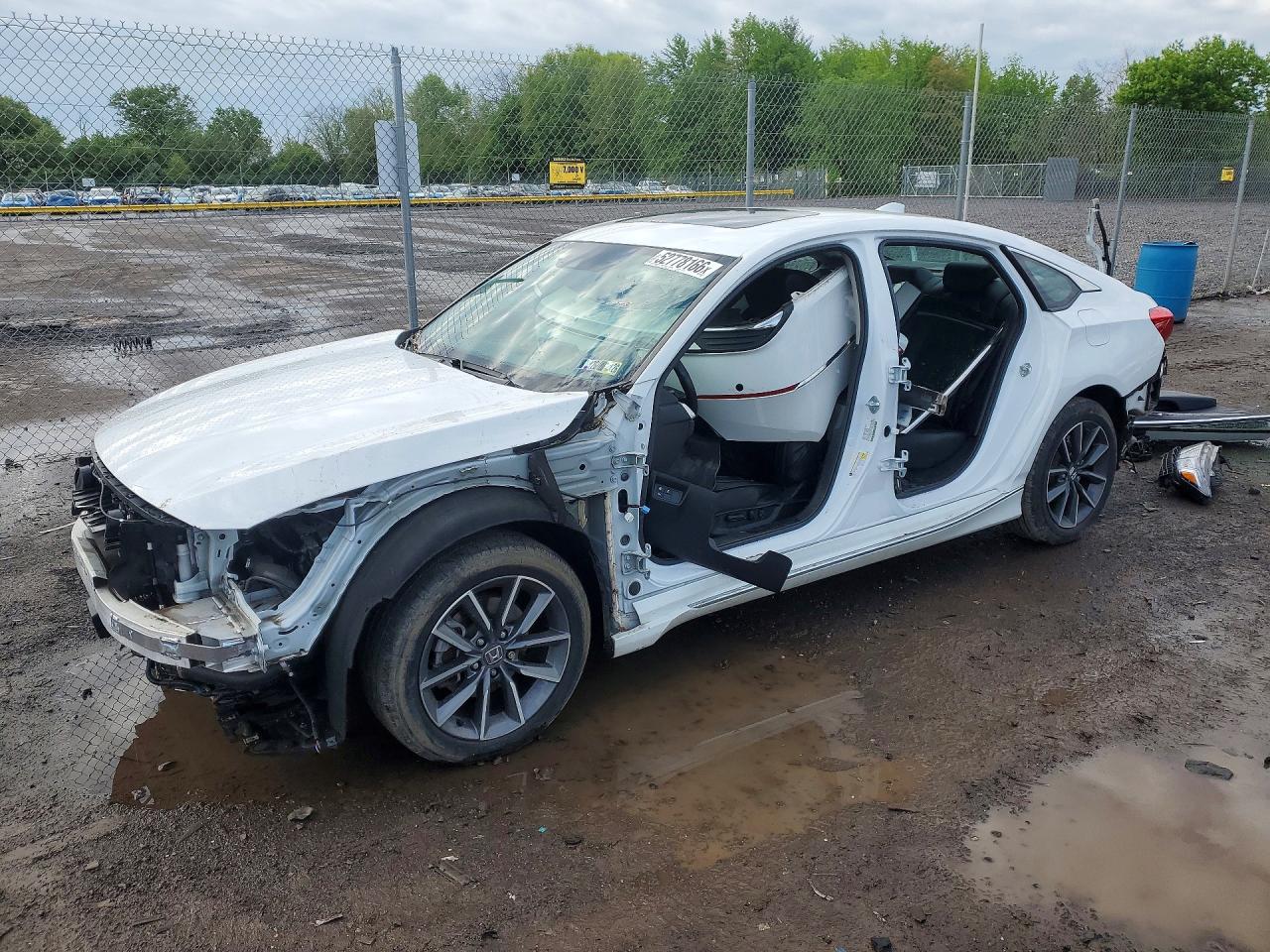 Salvage Honda Accord Image