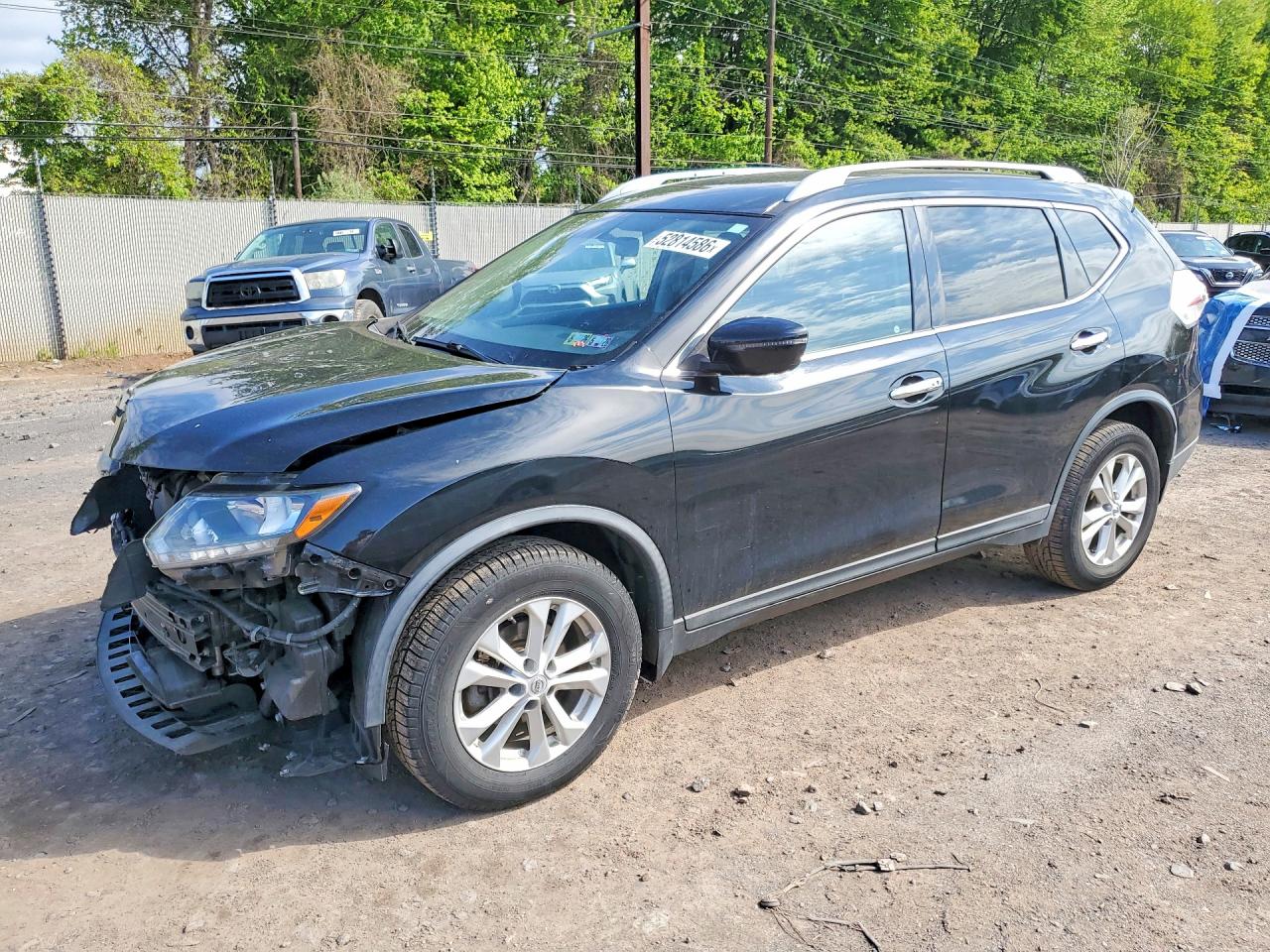 Salvage Nissan Rogue Image