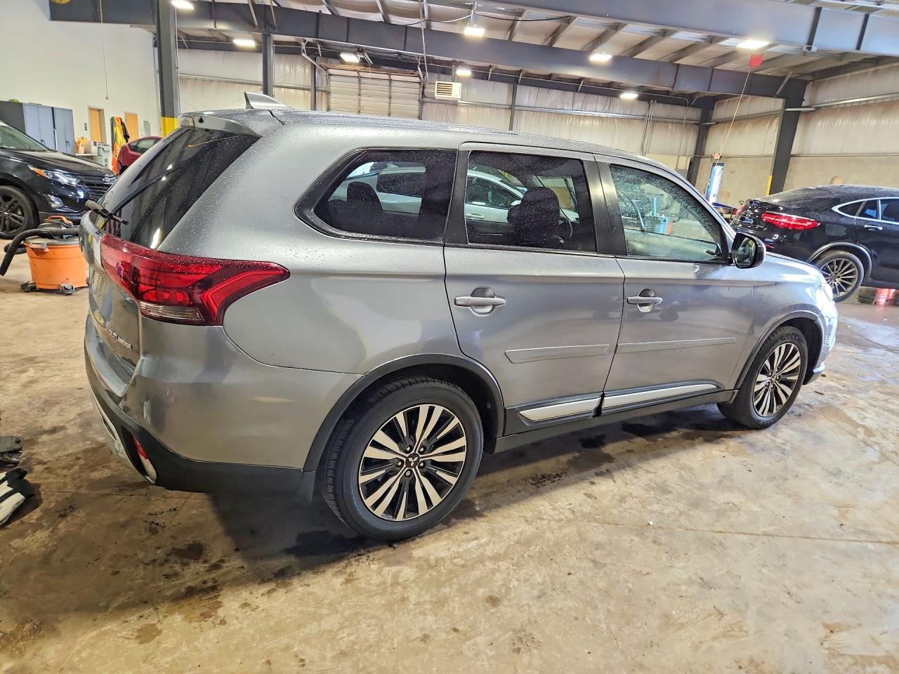 Mitsubishi Outlander Es