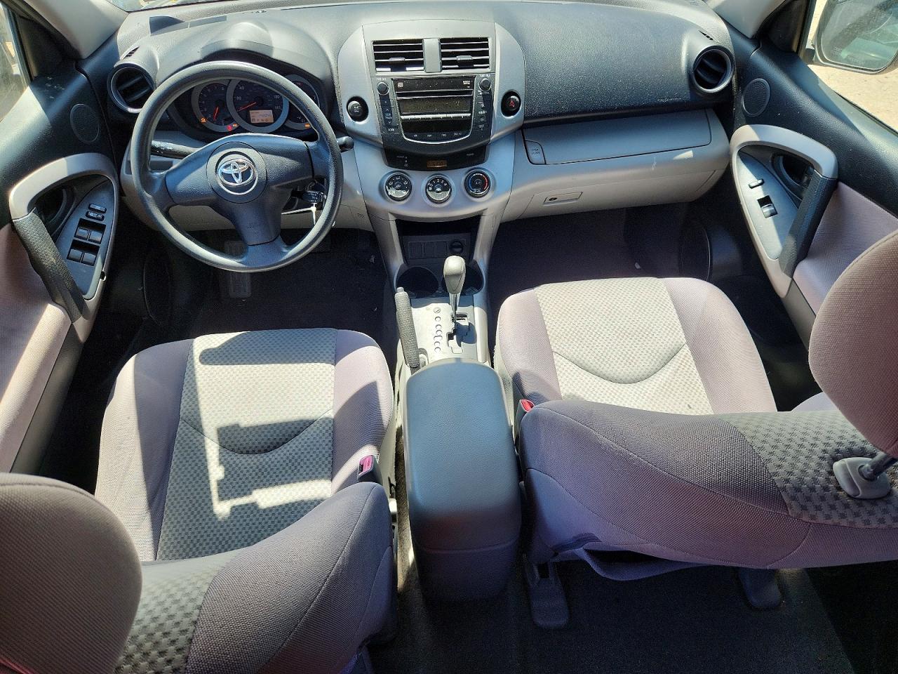 Toyota RAV4 Base