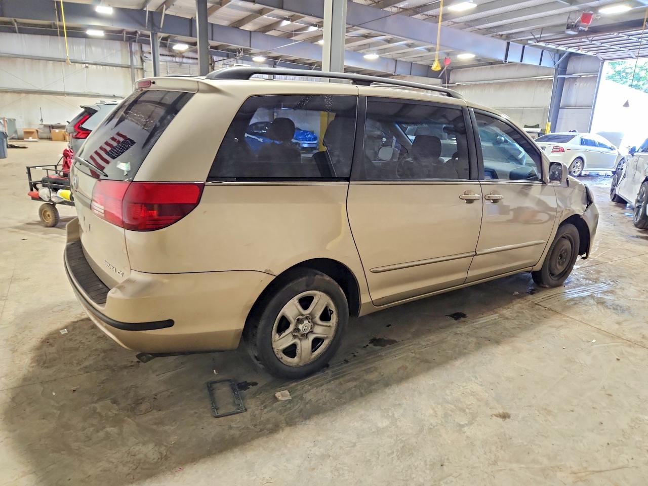 Toyota Sienna Ce 7 Passenger