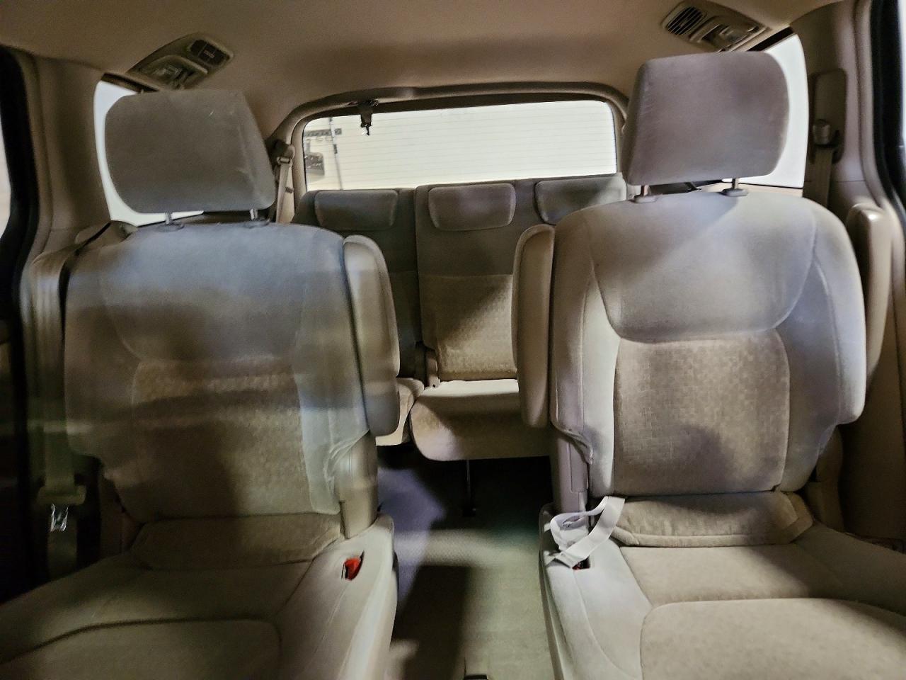 Toyota Sienna Ce 7 Passenger