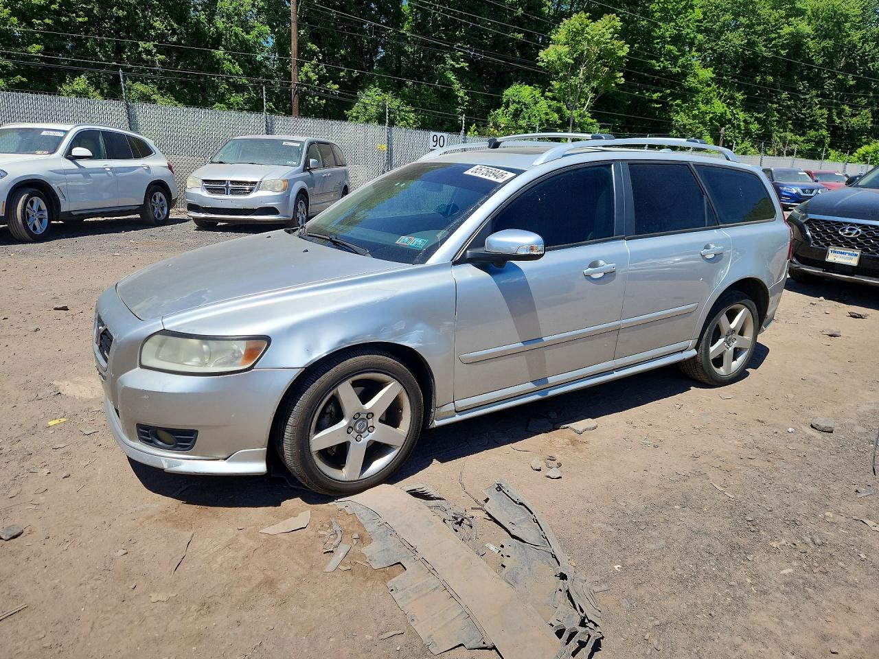 Salvage Volvo V50 Image