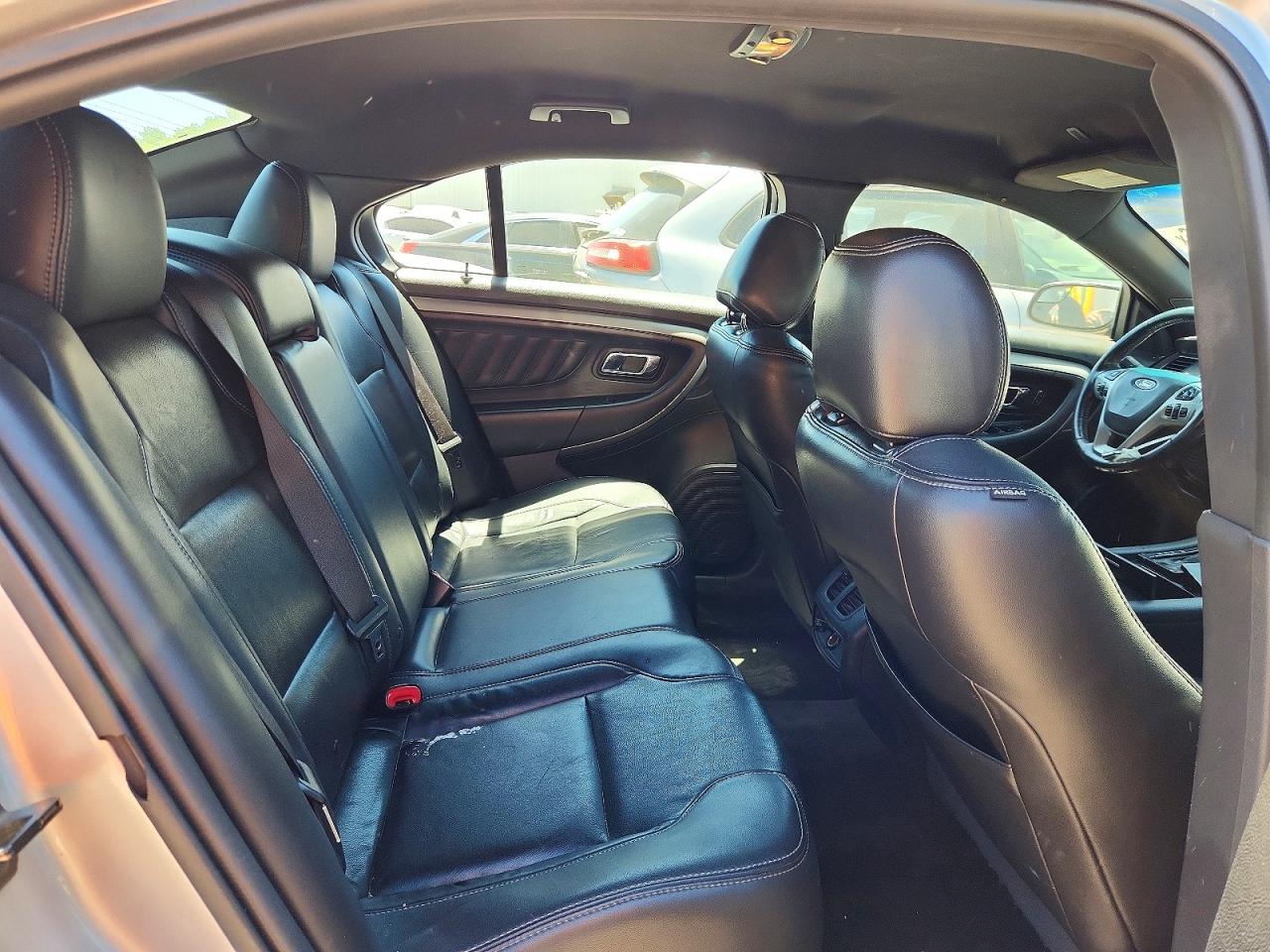 Ford Taurus Sel
