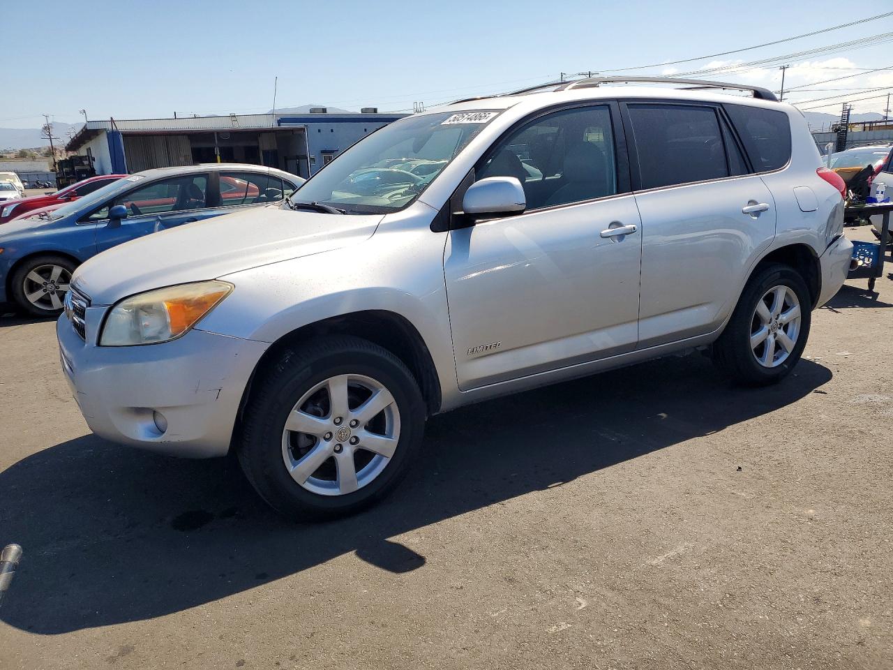 Salvage Toyota RAV4 Image