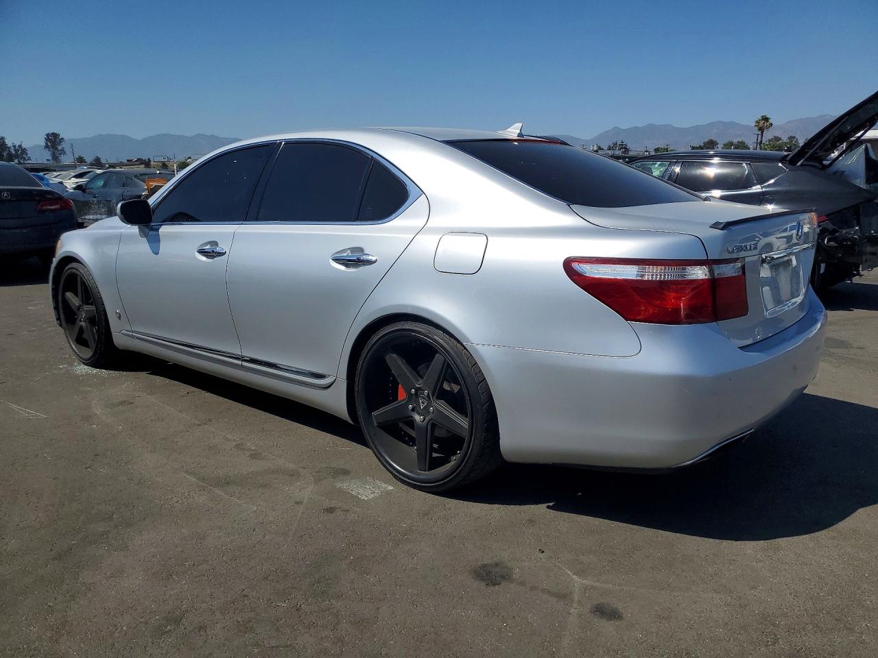 Lexus LS 460