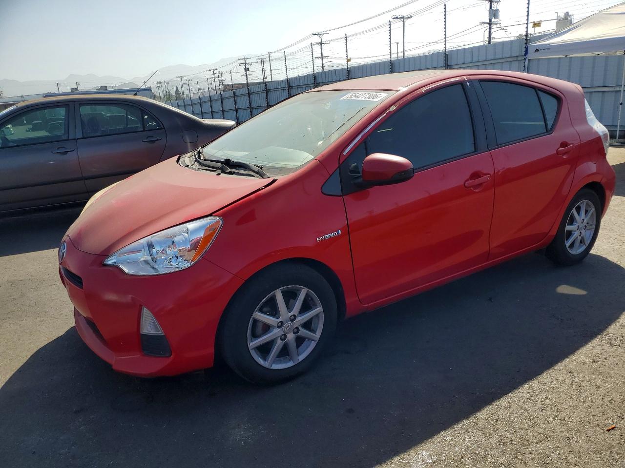 Salvage Toyota Prius Image