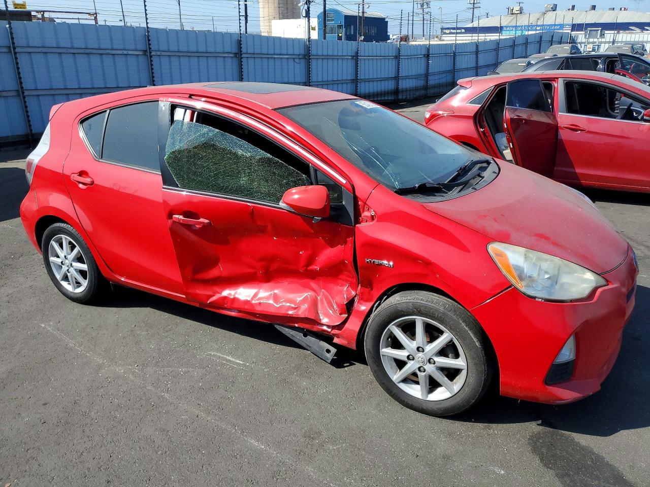 Toyota Prius c Three