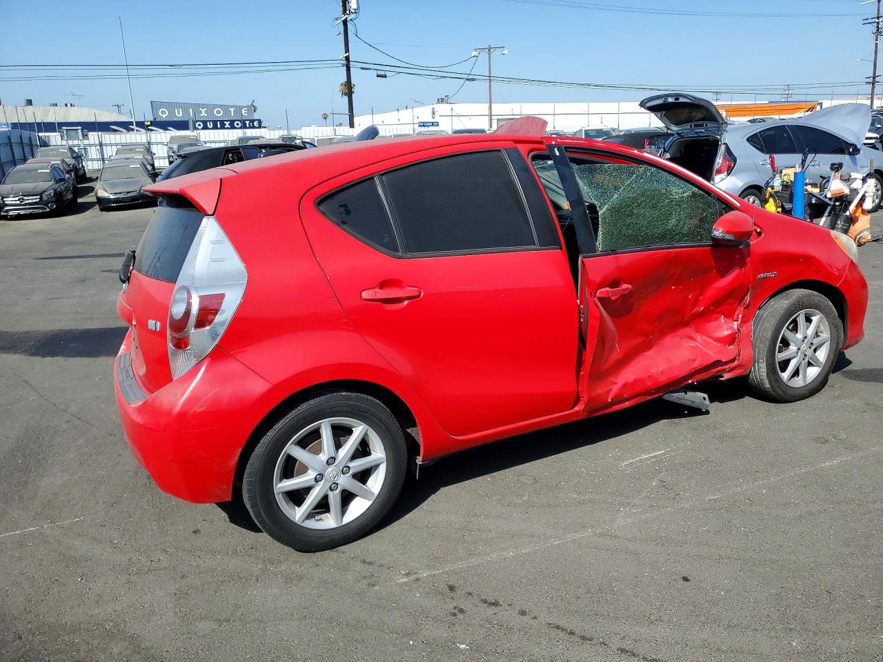 Toyota Prius c Three