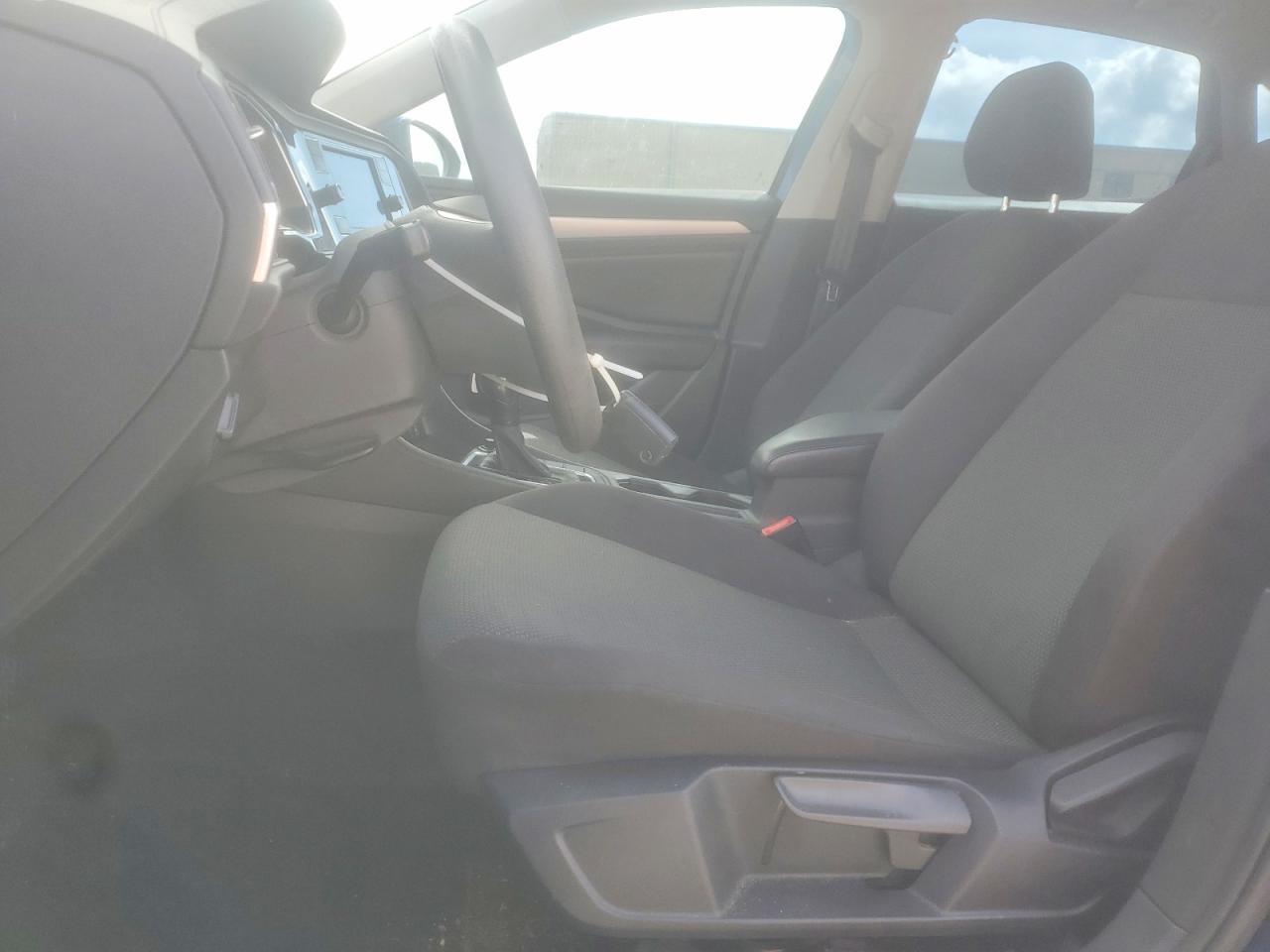 Volkswagen Jetta S