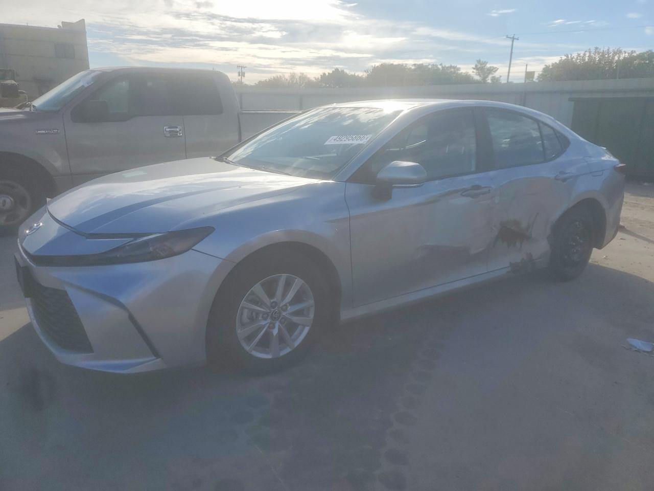 Salvage Toyota Camry Image