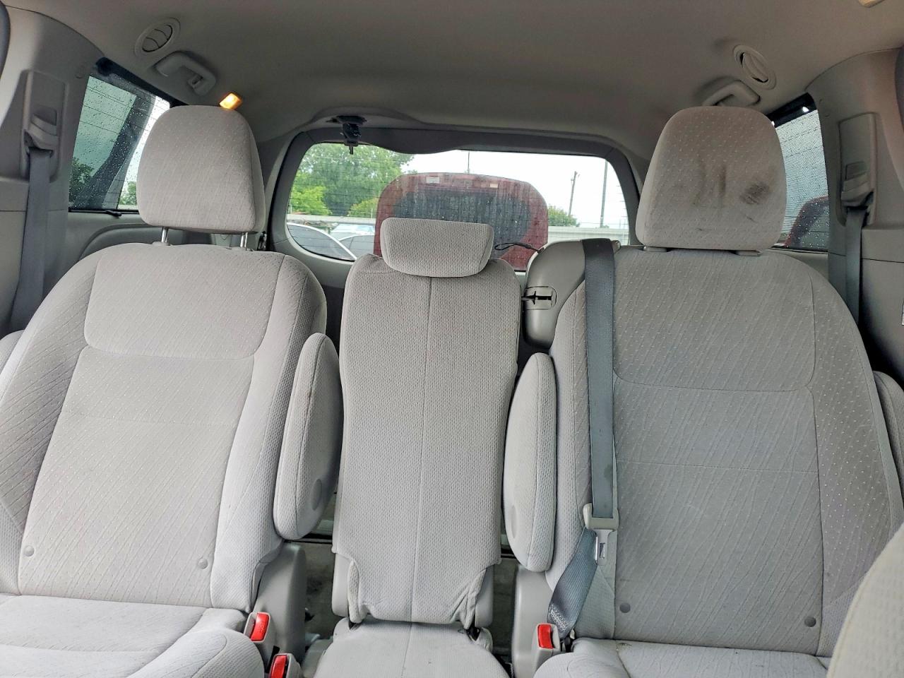 Toyota Sienna Le
