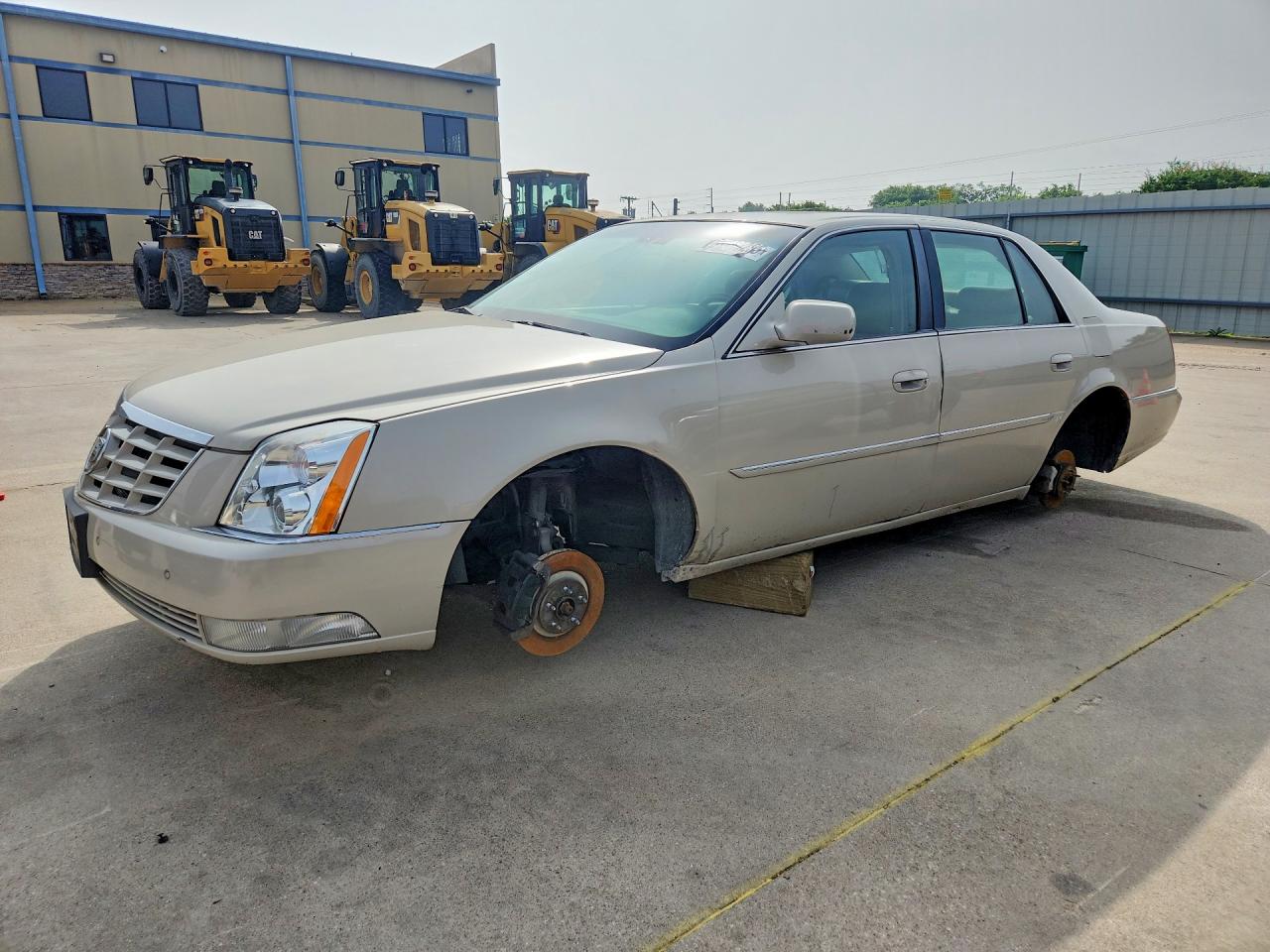 Salvage Cadillac DTS Image