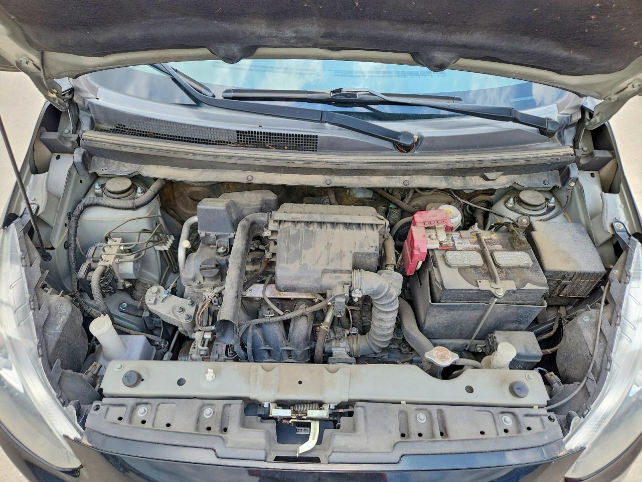 Mitsubishi Mirage Le