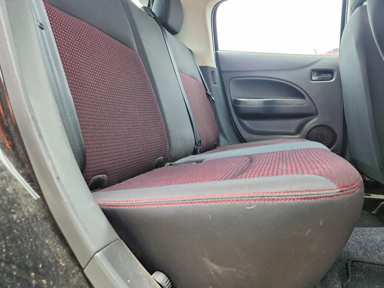 Mitsubishi Mirage Le