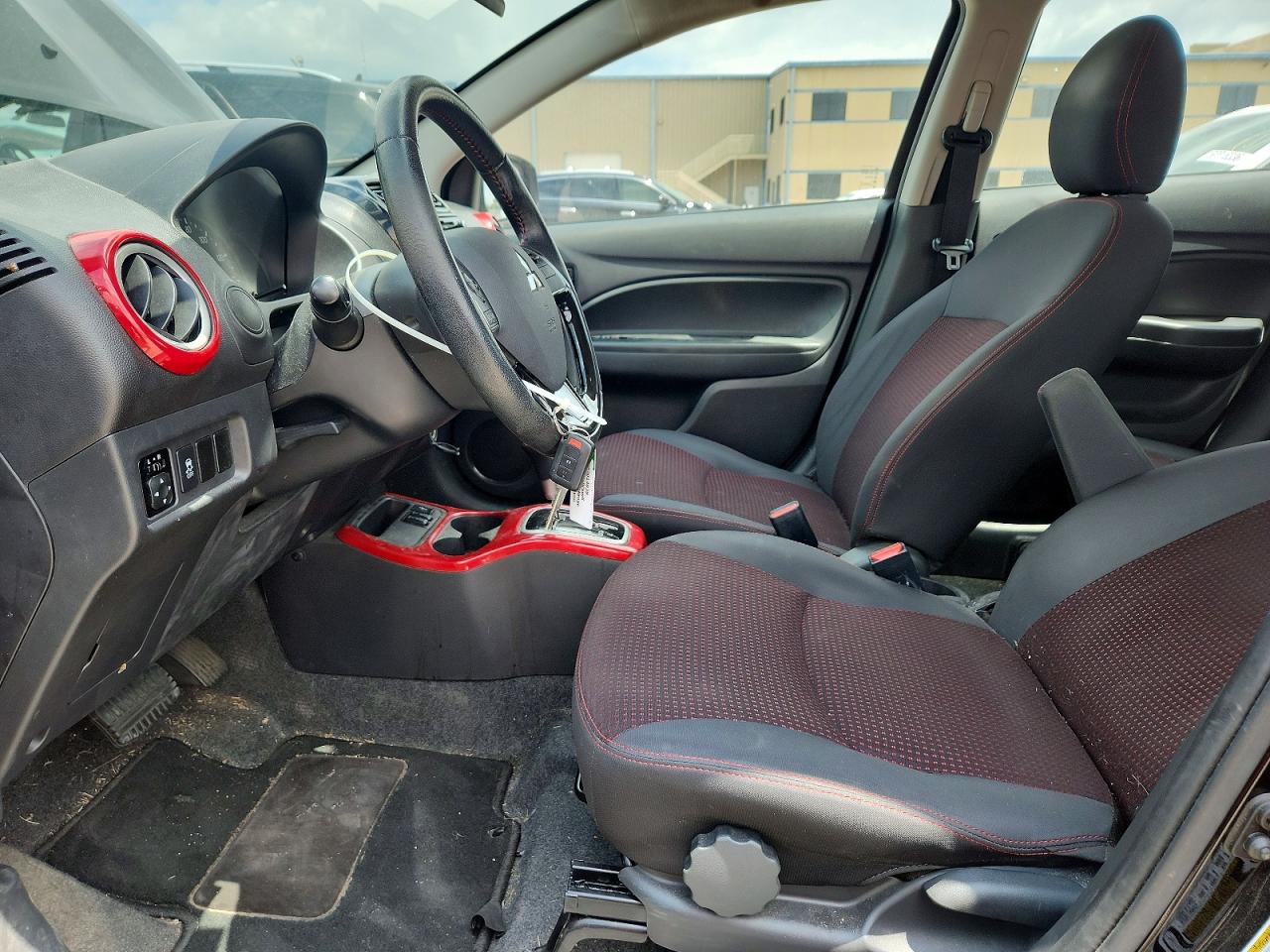 Mitsubishi Mirage Le