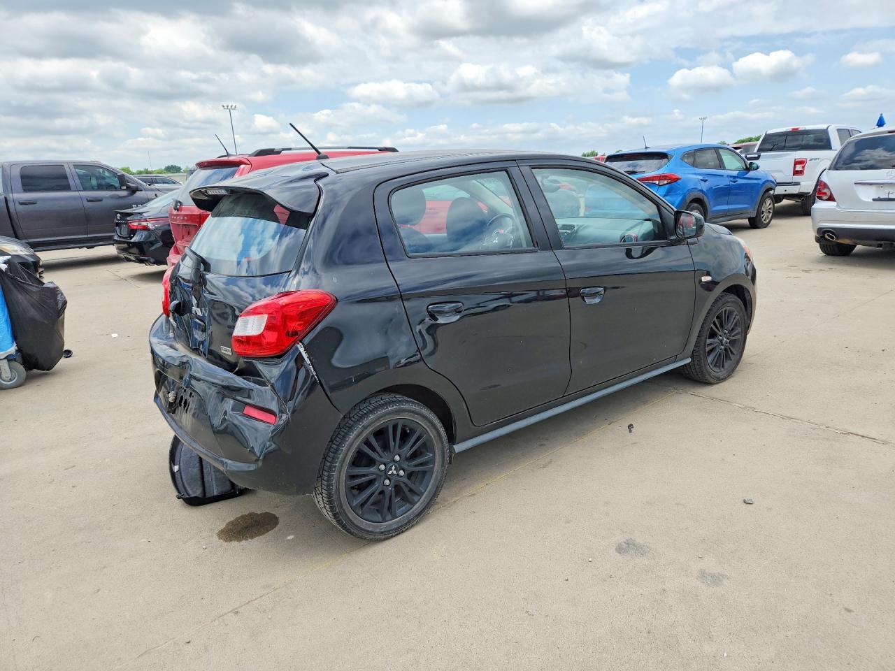 Mitsubishi Mirage Le