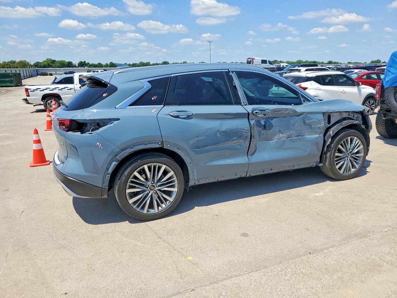 INFINITI Qx Sensory