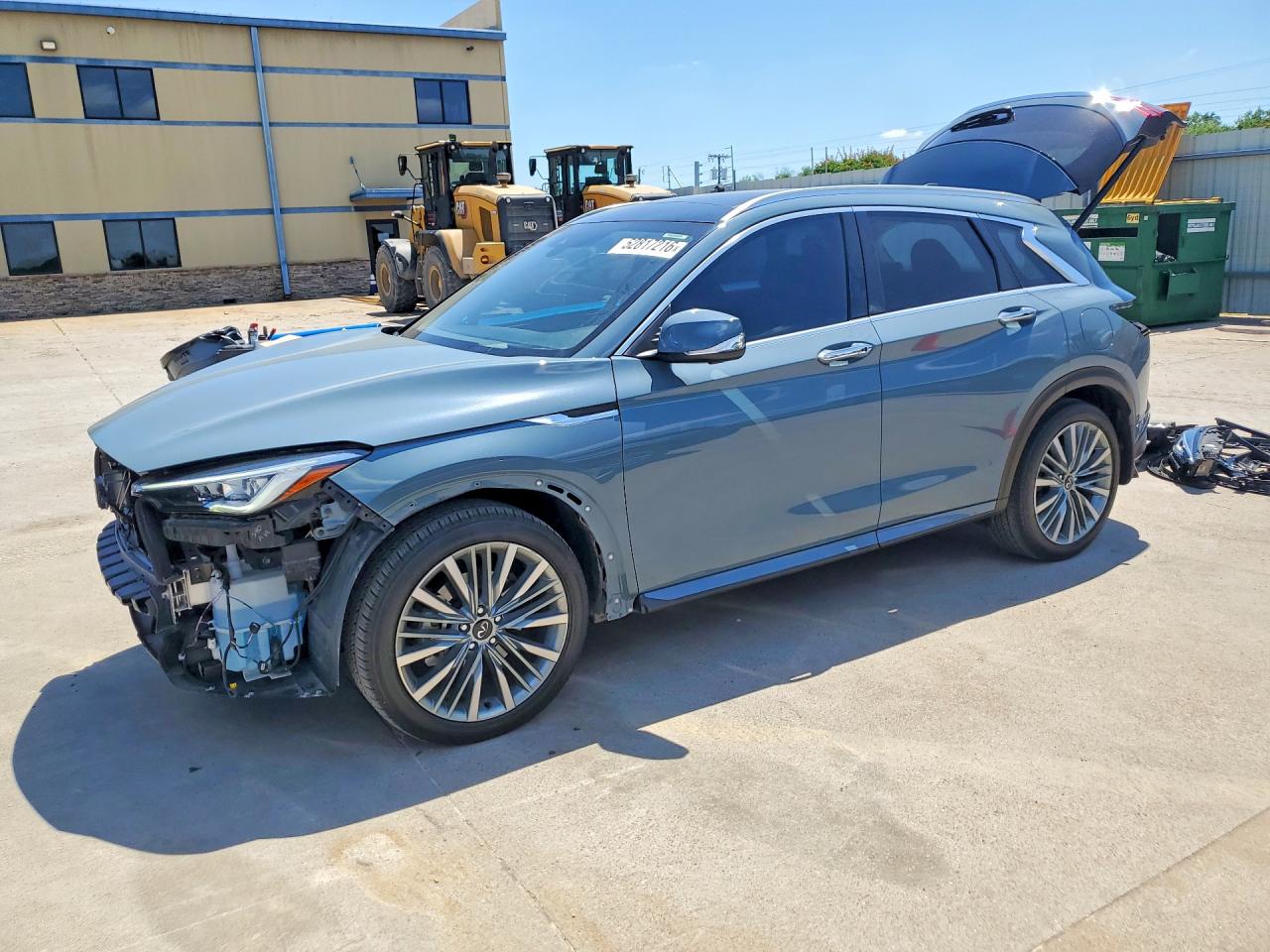Salvage INFINITI Qx Image