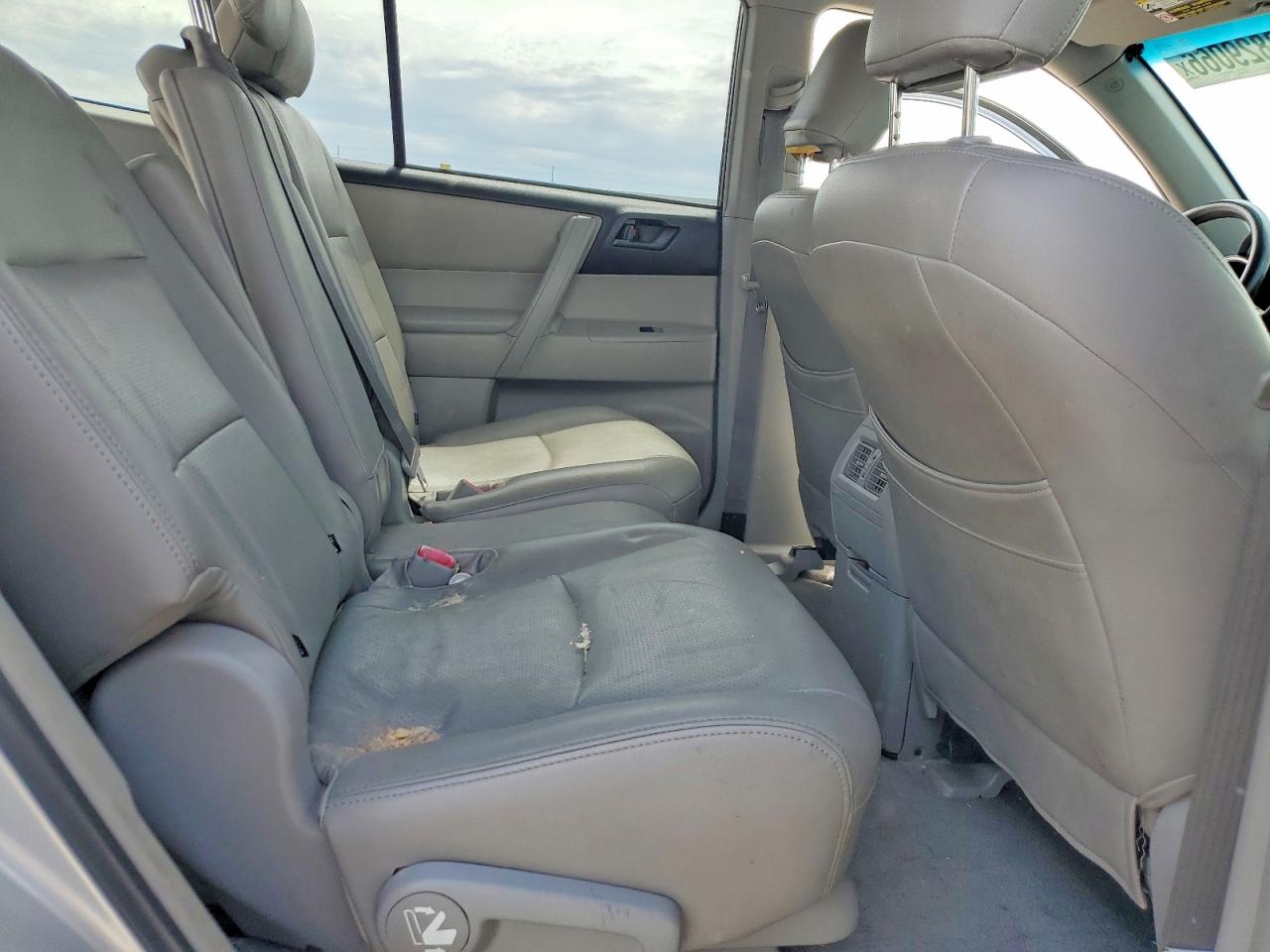Toyota Highlander Base