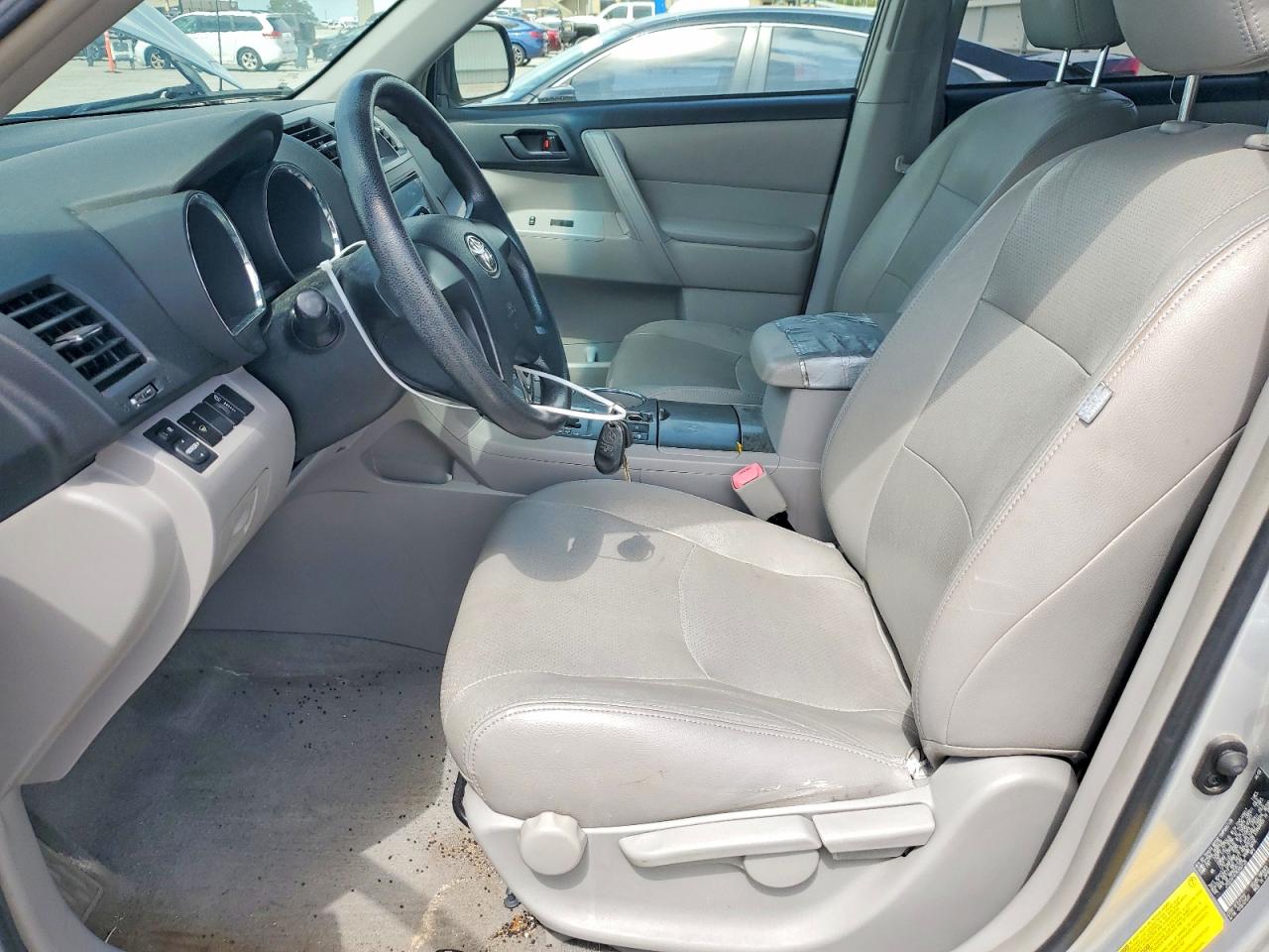 Toyota Highlander Base