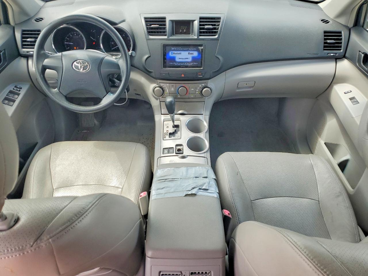 Toyota Highlander Base