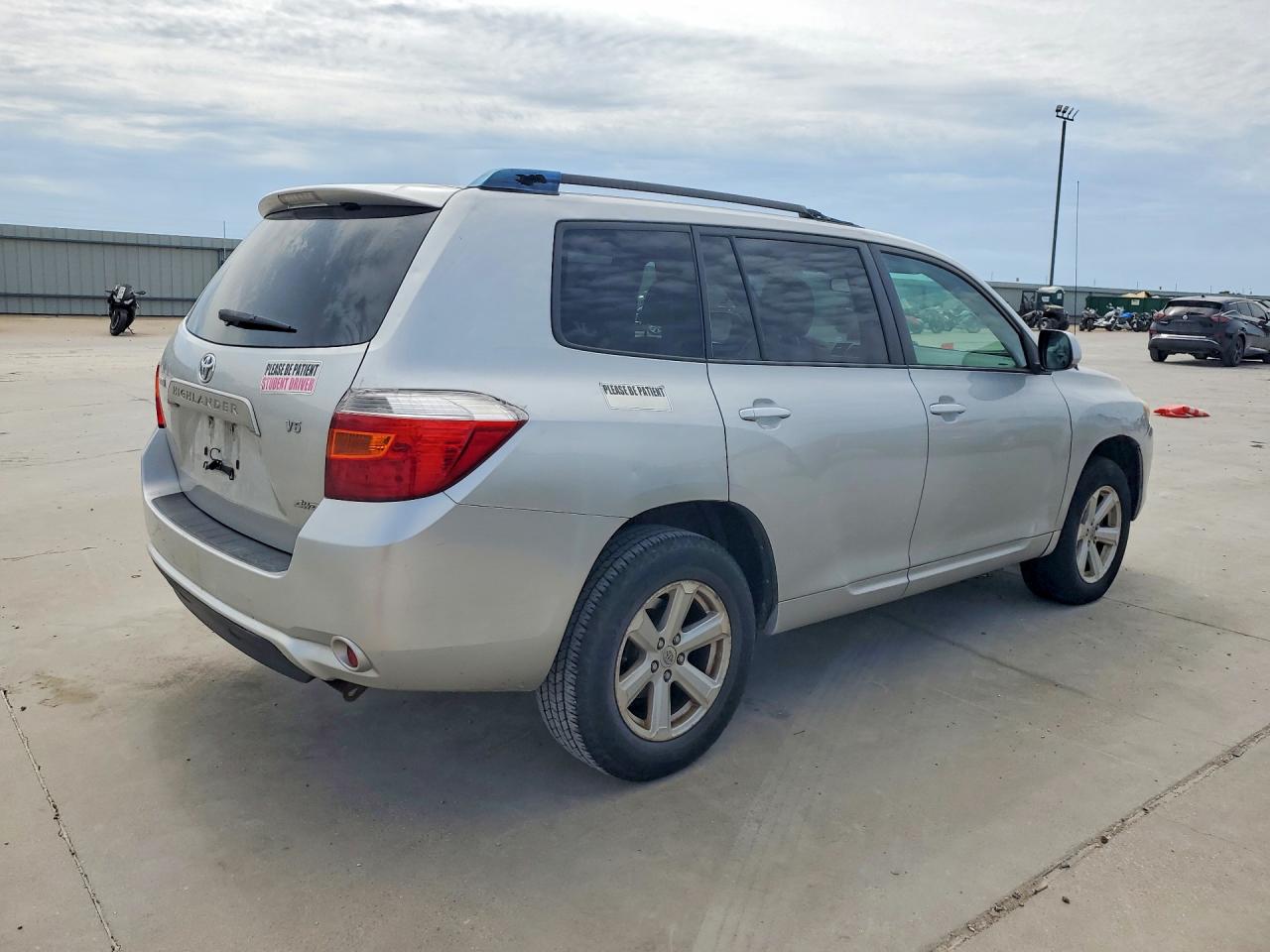 Toyota Highlander Base
