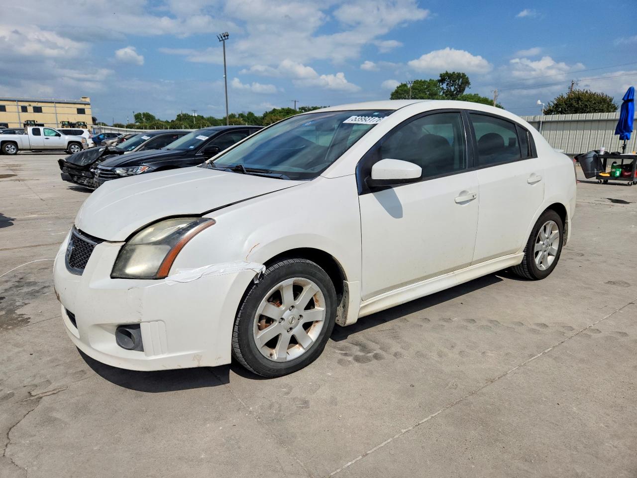 Salvage Nissan Sentra Image