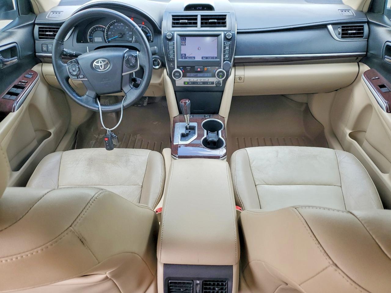 Toyota Camry Xle V6