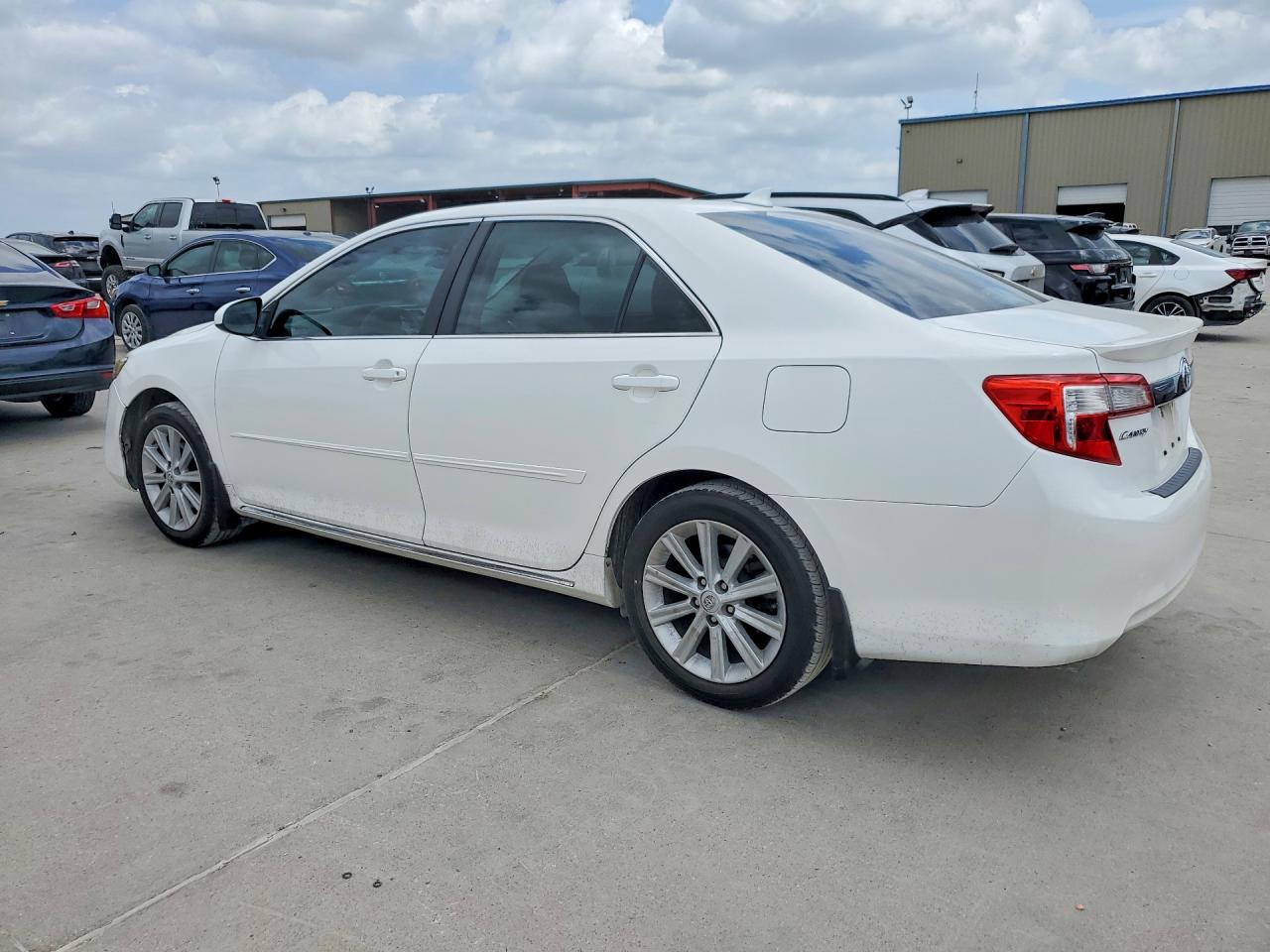 Toyota Camry Xle V6