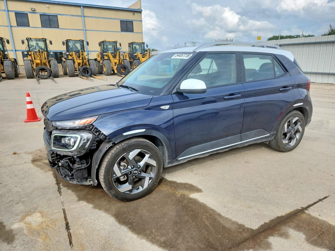 Salvage Hyundai VENUE Image