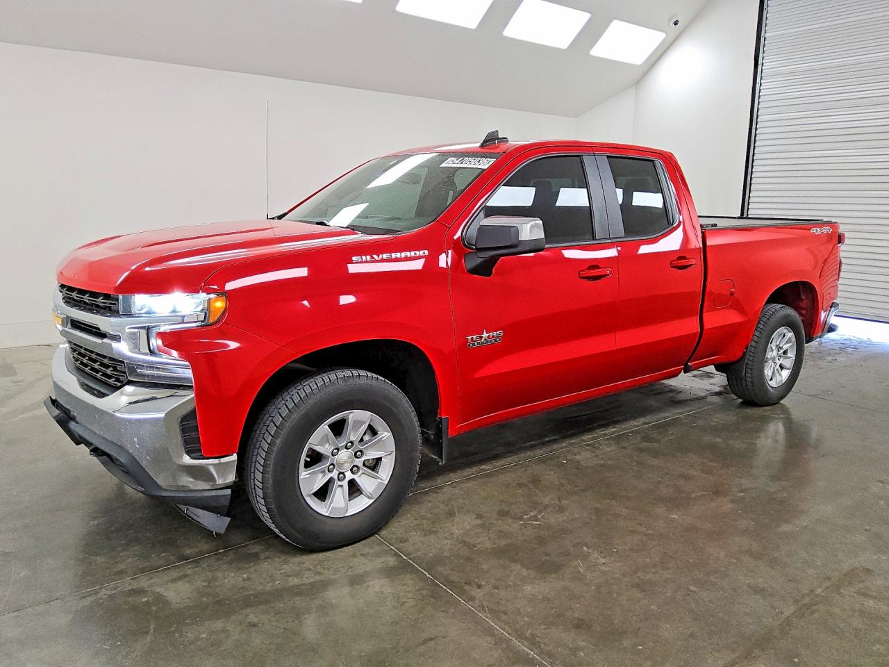 Salvage Chevrolet Silverado Image