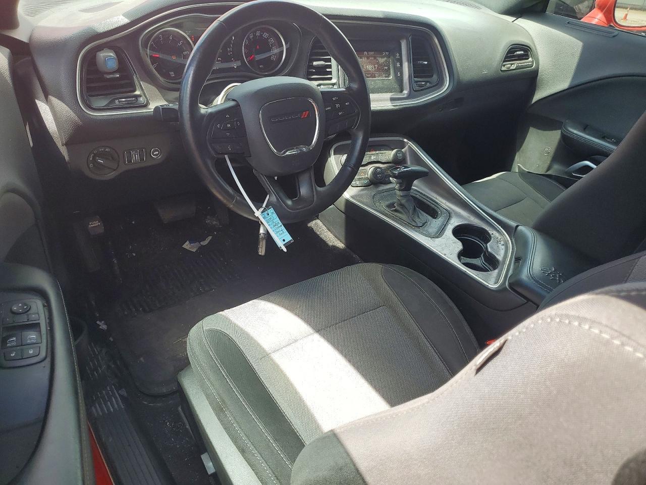 Dodge Challenger Sxt