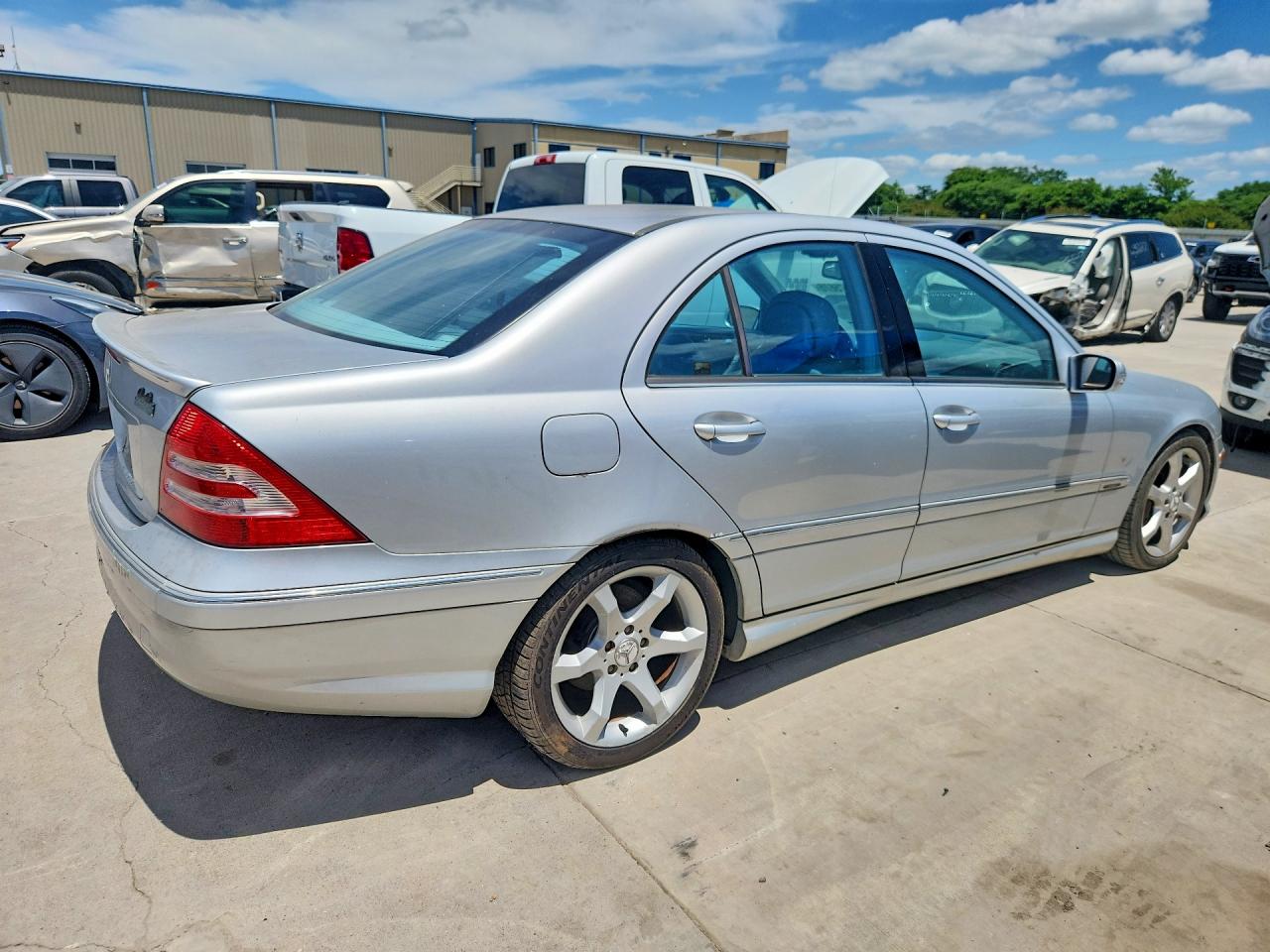 Mercedes-Benz C-Class 230