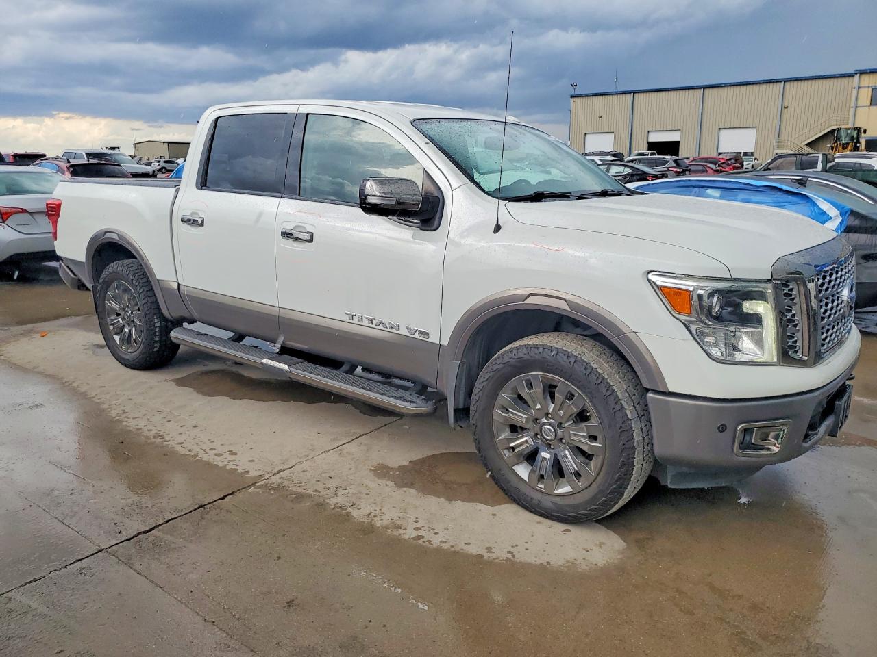 Nissan Titan Platinum Reserve