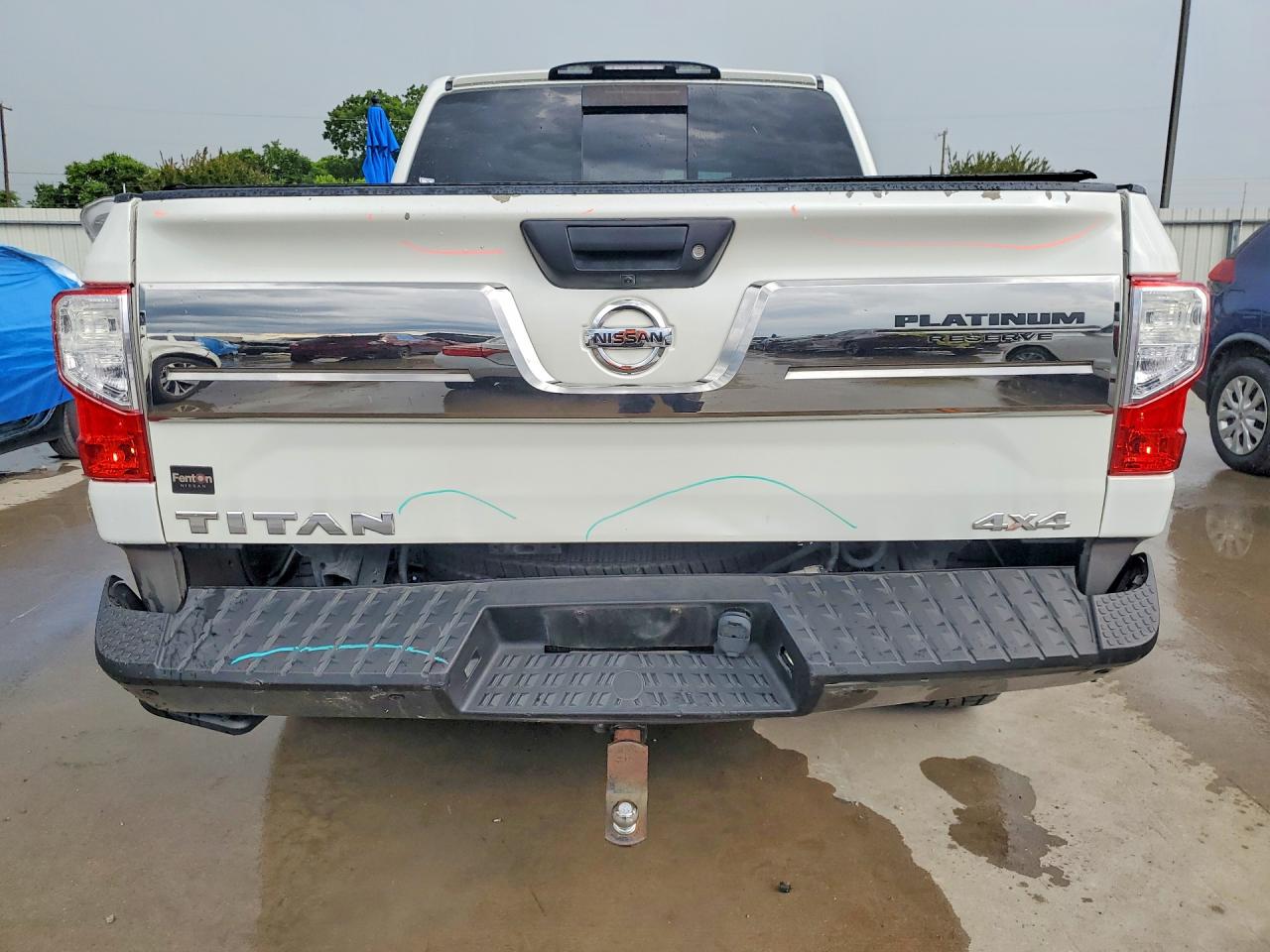 Nissan Titan Platinum Reserve