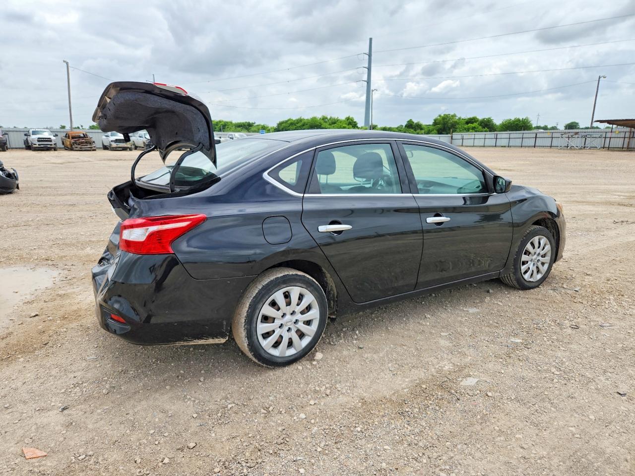 Nissan Sentra S